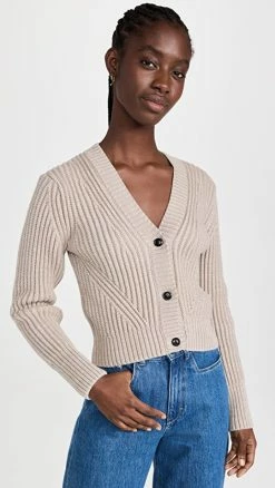 Budget ✨ AMI Short Ribbed Cardigan Beige ❤️